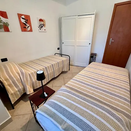 Il Giardino Fiorito Apartment *